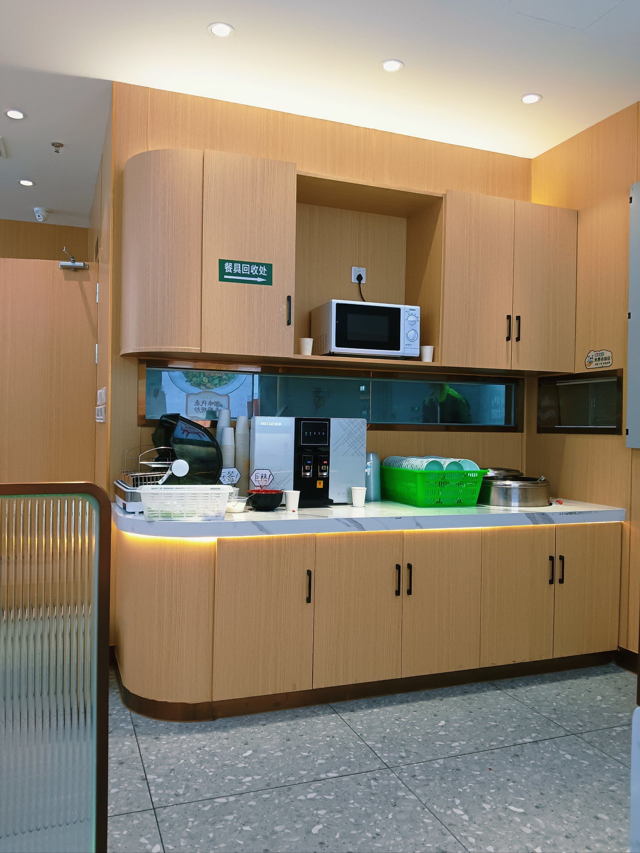 新开湘菜快餐店 便捷服务体验全解析